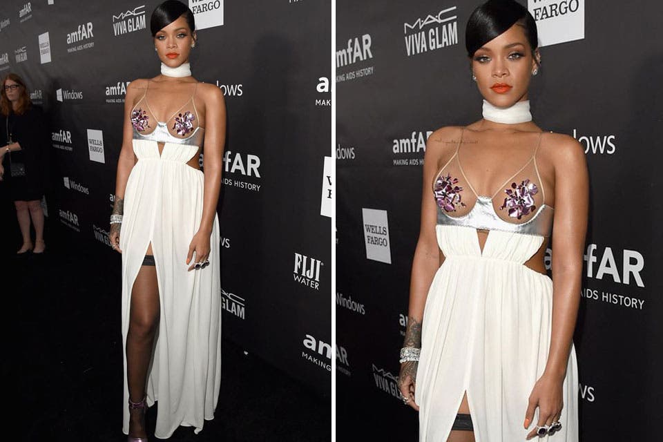 Rihanna, siempre polémica con los outfits que elige para atravesar la alfombra roja. En este caso, con un vestido blanco con transparencias en el escote. ¡Este look no da!