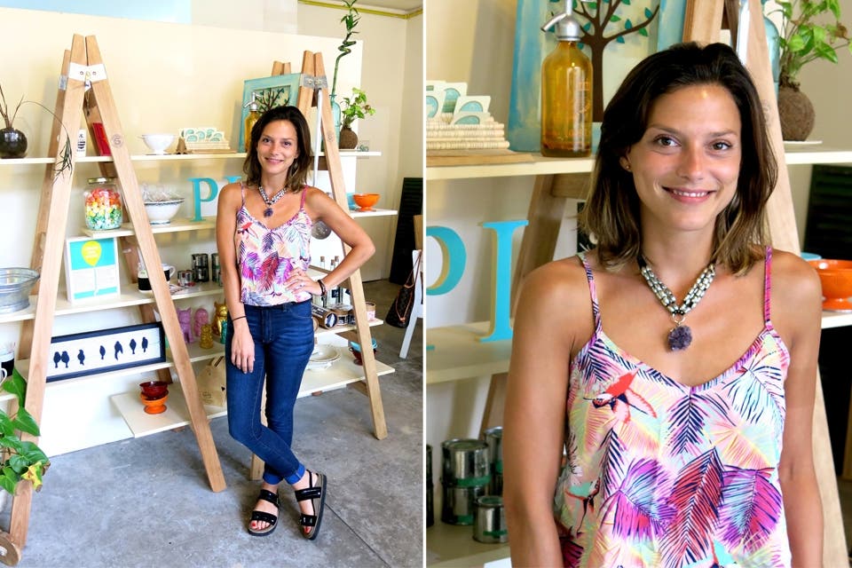 Manuela Pal fue con su pareja a celebrar el Día de San Valentín en la tienda de Punto Letra, ubicada en el corazón de Palermo . ¡Divino su look casual!