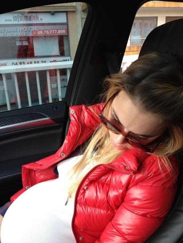 Durmiendo una siesta en el auto
