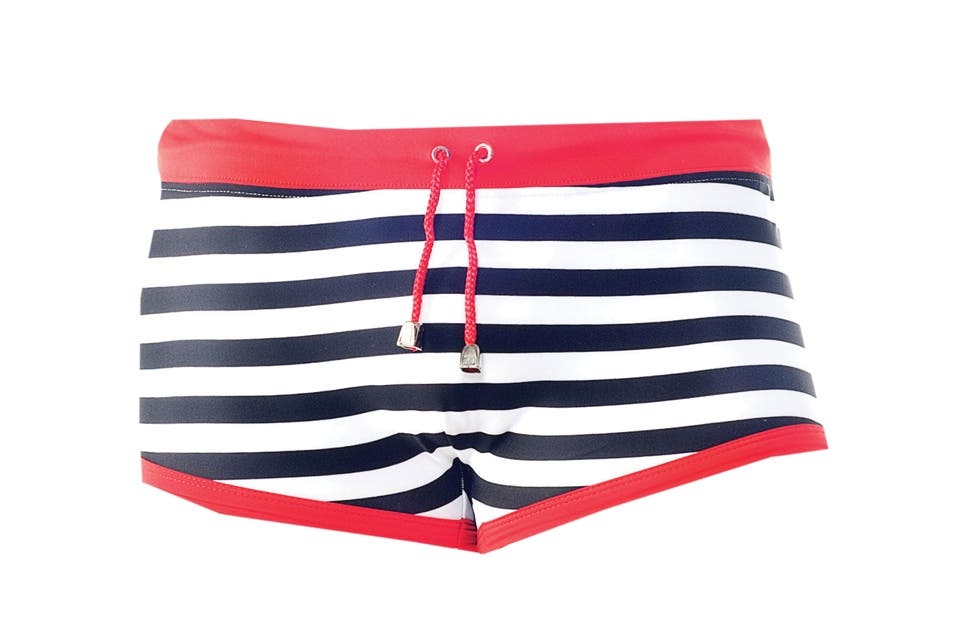 Estilo navy (Narciso, $450) para metrosexuales