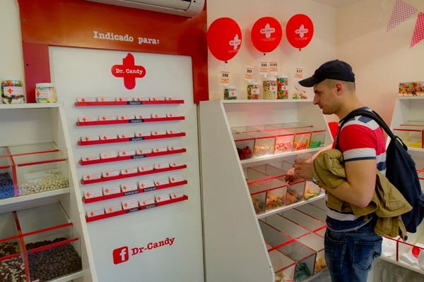 Esta marca simula ser una farmacia y los caramelos funcionan como "medicamentos"