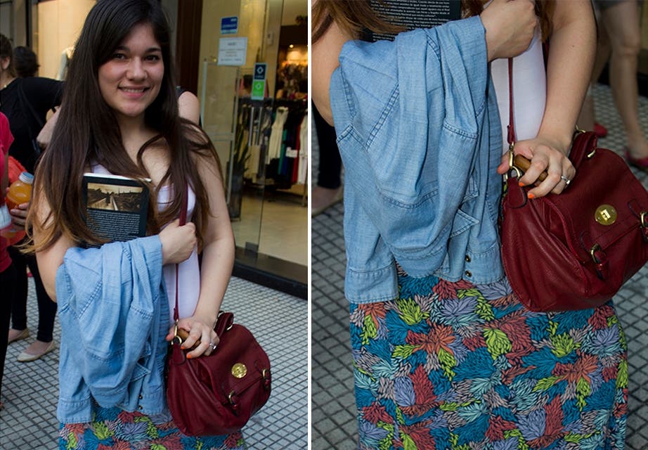 Maxi falda de estampado tropical y camisa de jean