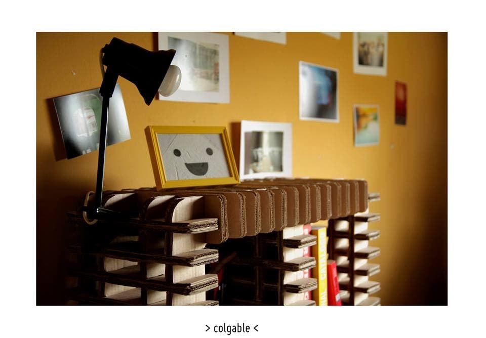 Los bricks pueden utilizarse como mesitas, escalera, puff, lugar de guardado, apoya pies y ¡la lista podría ser interminable!