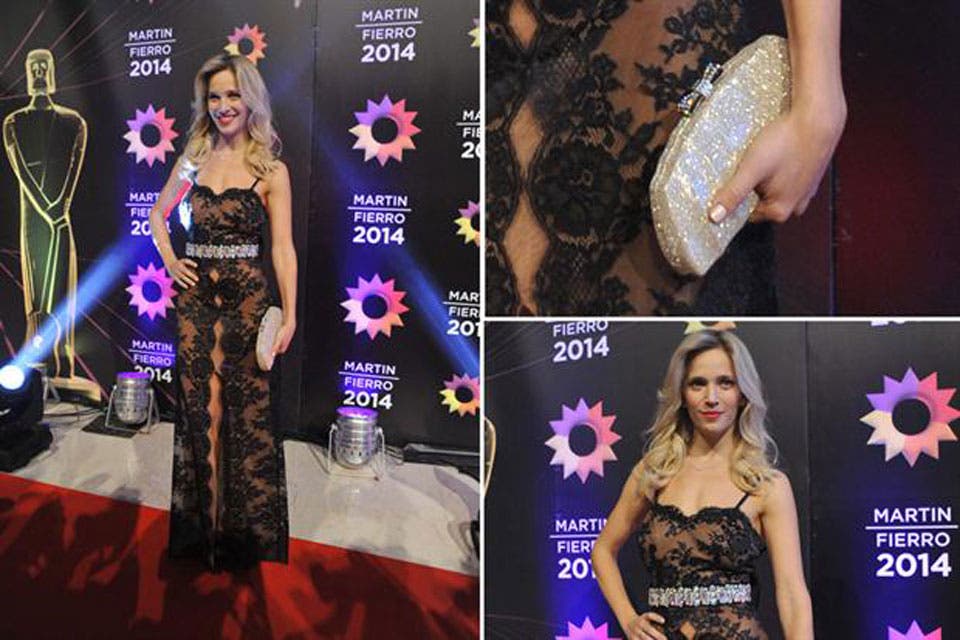 Otra de las actrices que homenajeó a Jorge Ibañez luego de su muerte. Luisana Lopilato asistió al evento con un diseño de encaje en color negro y completó su look con un clutch en color plata