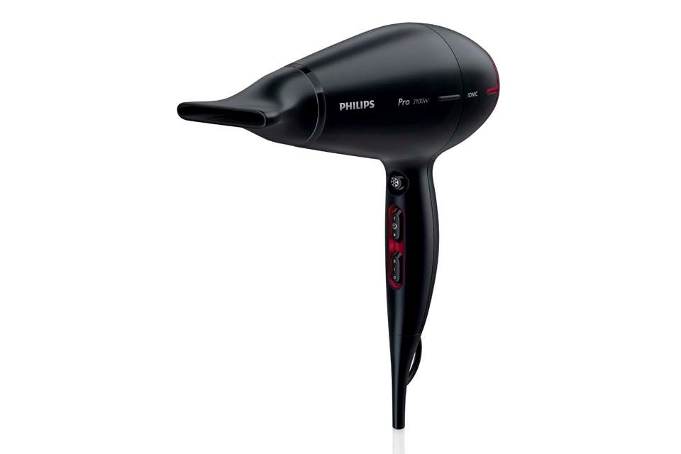 Secador Ionic Care Pro con revestimiento cerámico y calor infrarrojo. Tiene 6 velocidades y ajuste de temperatura. Philips, $1499