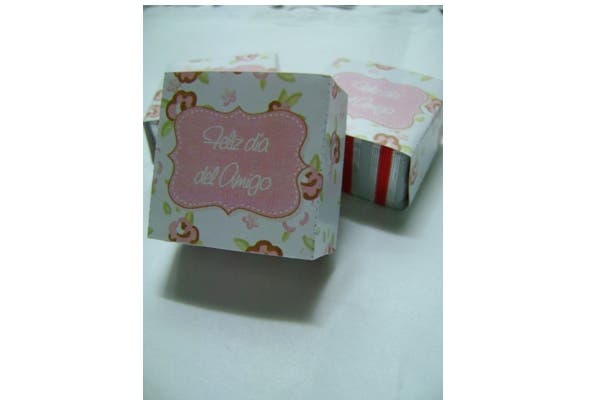 Esta marca crea souvenirs personalizados de golosinas