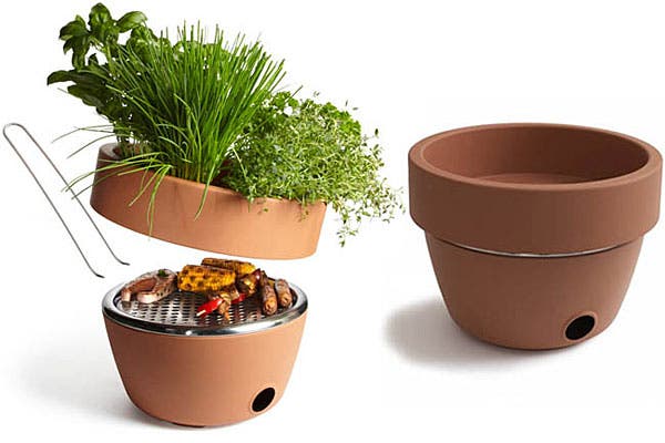 Si no tenemos lugar en exteriores, como en un balcón o terraza, podés tener esta parrilla que se oculta dentro de una maceta y da un poco de verde cuando no se usa