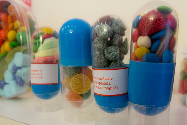Esta marca simula ser una farmacia y los caramelos funcionan como "medicamentos"