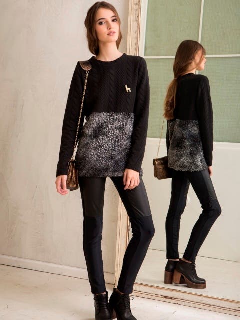 Buzo que combina jacquard con piel + leggings negros de eco-cuero con lycra (($866 y $819, Felicity Urban).