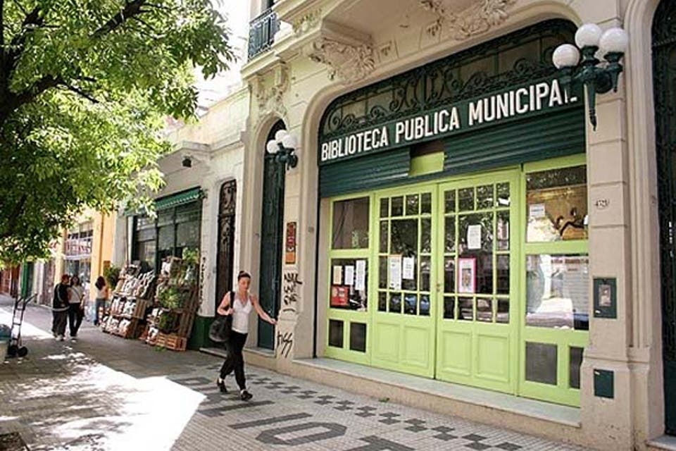 Jorge Luis Borges trabajó en la Biblioteca Municipal Miguel Cané de 1937 a 1946