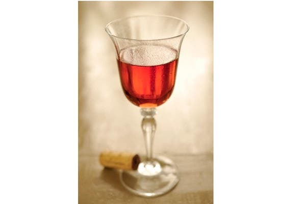 En algunas zonas de África los granos de café fermentados se utilizan para la elaboración de una bebida denominada "vino de café"