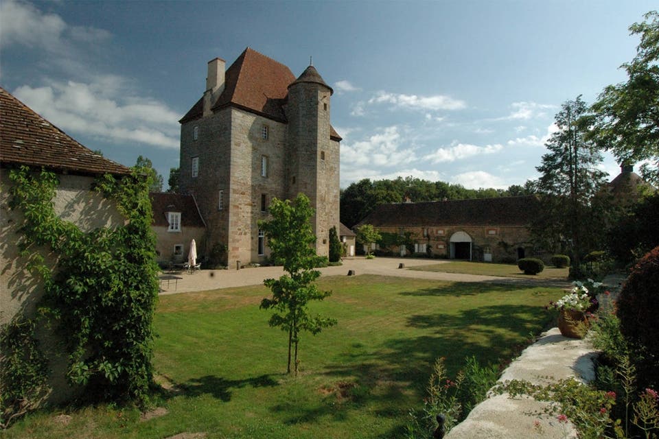 Opción 2: también en Francia, este castillo medieval conserva todo el estilo y el glamour de su origen
