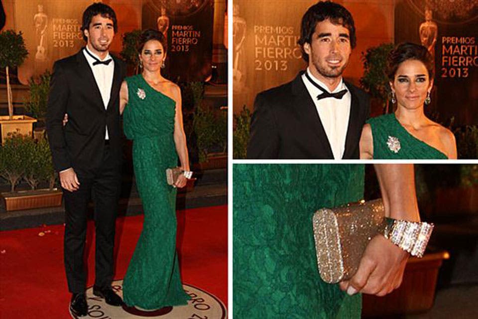 ¡Exquisita la elección de Juana Viale! Siempre se destaca por ser una de las mejores vestidas. En esta oportunidad deslumbró con unvestido de Carolina Herrera en color verde esmeralda, y con un broche de la colección personal de su abuela, Mirtha Legrand