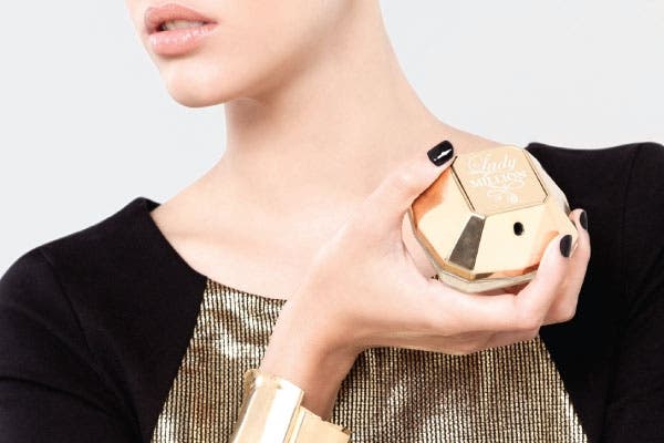 Audaz: Este perfume súper glam ya es un clásico. Y aunque ya existía la eau de parfum, lo nuevo es el Lady Million eau de toilet 50 ml (Paco Rabanne, $450) que, si bien es menos intenso, es más fresco y luminoso: una joyita.