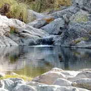 La olla natural Cartagena está en torno al nacimiento del Agua de Oro.
