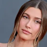 Hailey Bieber, rutina de noche