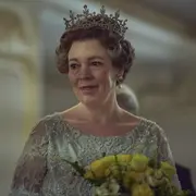 Olivia Colman como la Reina Elizabeth II en The Crown.