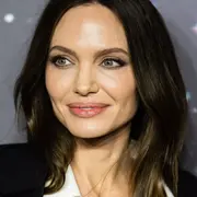 Angelina Jolie dará vida a la soprano María Callas en una película biográfica.