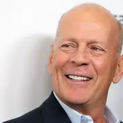 Bruce Willis tiene demencia frontotemporal.