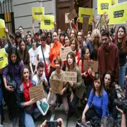 Thelma desde las oficinas de la Unidad Fiscal Especializada en Violencia contra las Mujeres (UFEM)