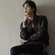 Parte del arte oficial de The Astronaut.