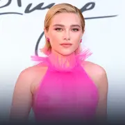 Florence Pung con su vestido con transparencias durante julio 2022.