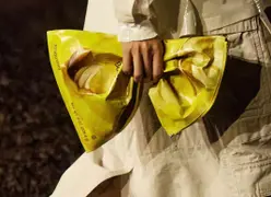 El bolso de papas fritas de Balenciaga.