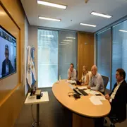 Horacio Rodríguez Larreta en el encuentro virtual con el alcalde de Londres, Sadiq Khan.