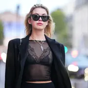 Los tops transparentes volvieron con todo.