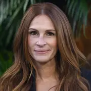 Julia Roberts sorprendió a todos con su vestido dedicado a George Clooney.