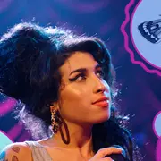 Amy Winehouse durante una performance en 2007.