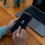 Cuáles son los riesgos de que nuestros hijos usen Tik Tok.