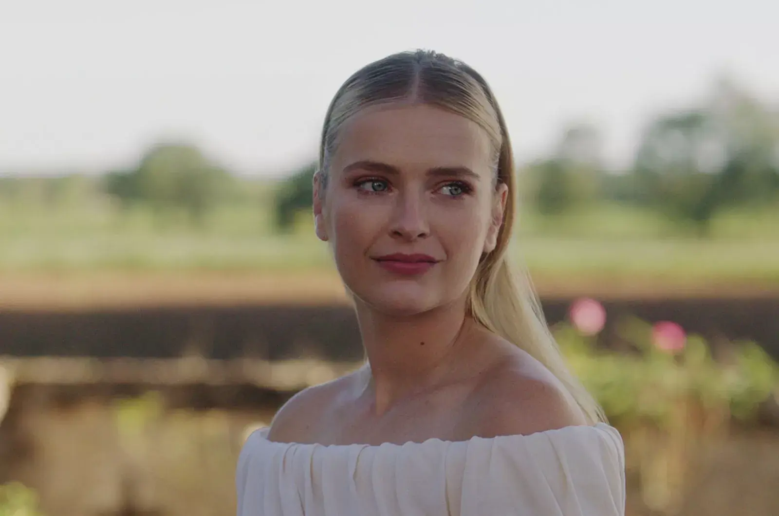 Paso a paso para que puedas hacer el peinado de Camille.