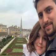 Juliana y Thomas en Bruselas, Bélgica.