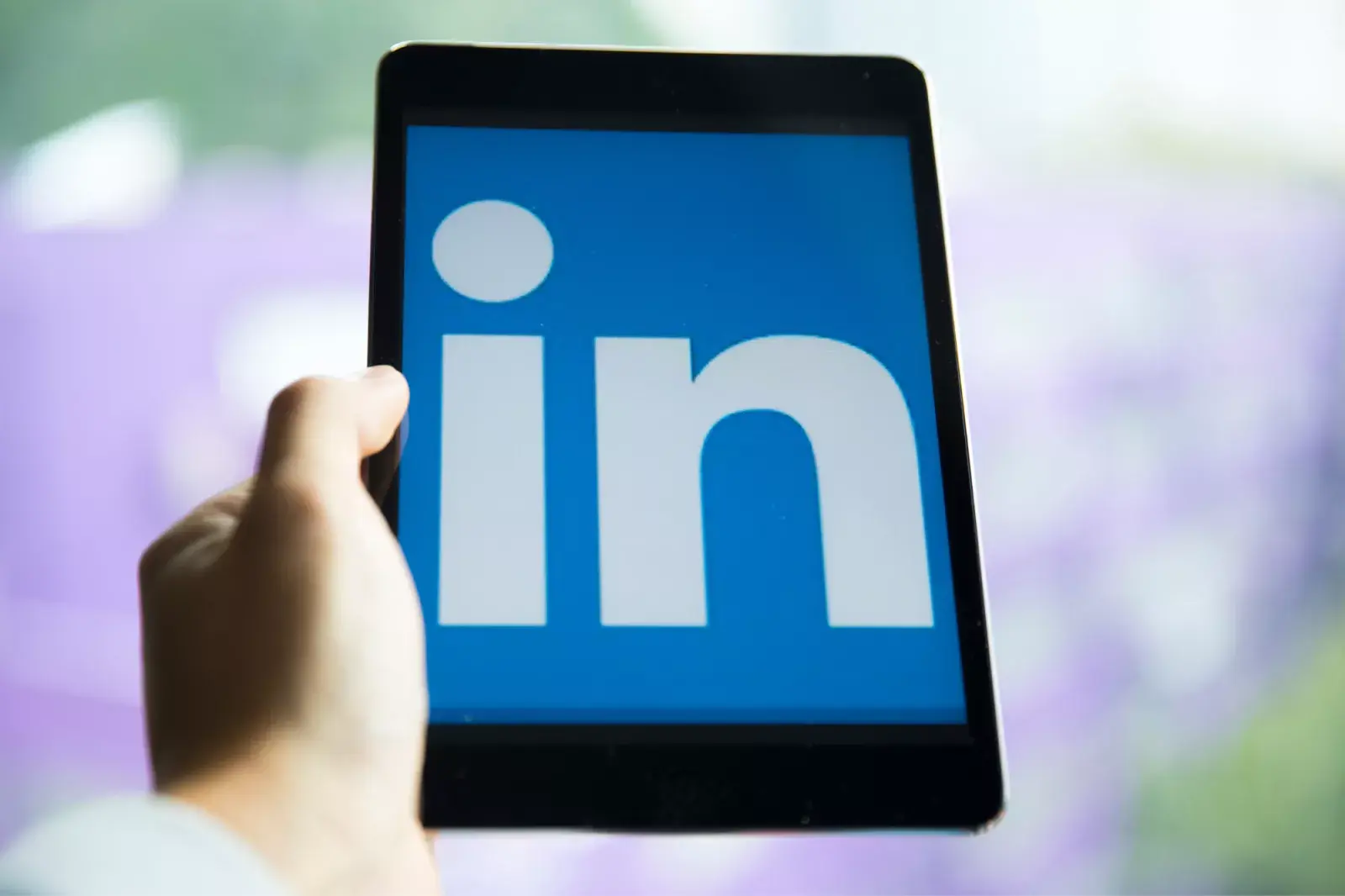 LinkedIn inaugura una nueva función con el uso de la Inteligencia Artificial.