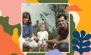 Daniela Aza, con 2 añitos, junto a su mamá y su papá.