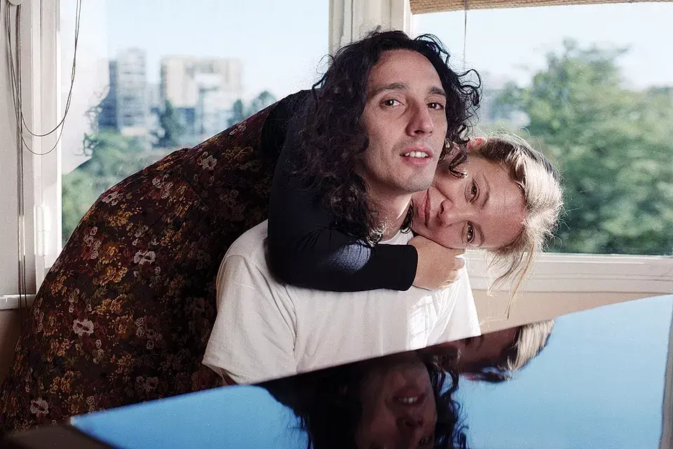 Fito Páez y Cecilia Roth, en el departamento del músico en Palermo, justo antes de El amor después del amor.