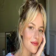 Tendencia: así es el flequillo francés que la va a romper en 2023.