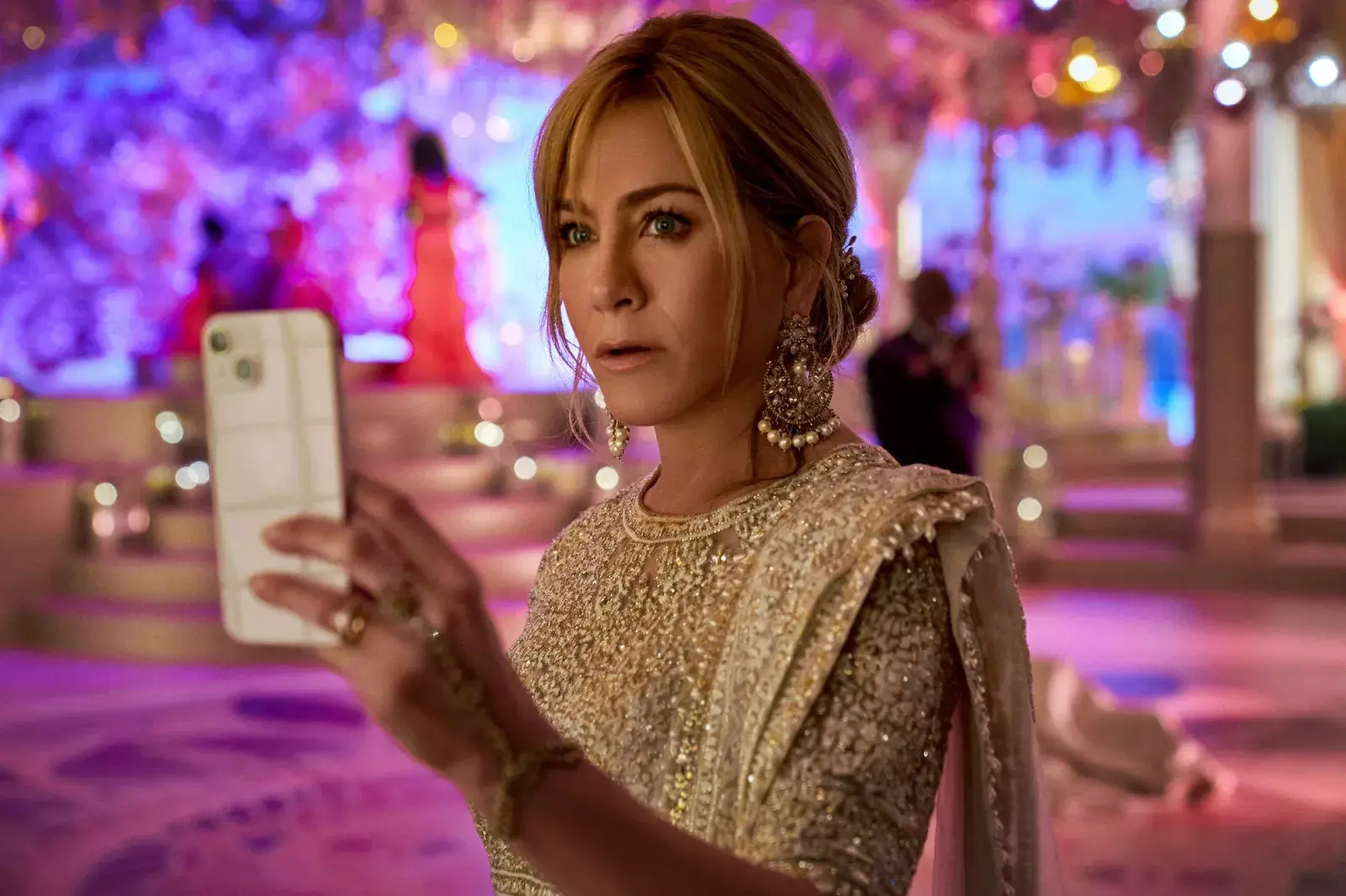 El increíble vestido de Jennifer Aniston para Misterio a la vista.