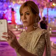 El increíble vestido de Jennifer Aniston para Misterio a la vista.