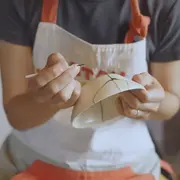 Hay una fábula que explica muy bien qué nos sucede con las heridas emocionales: la fábula o técnica de Kintsugi.