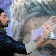 Quién es el artista argentino autor de los dos murales de Messi en Miami.