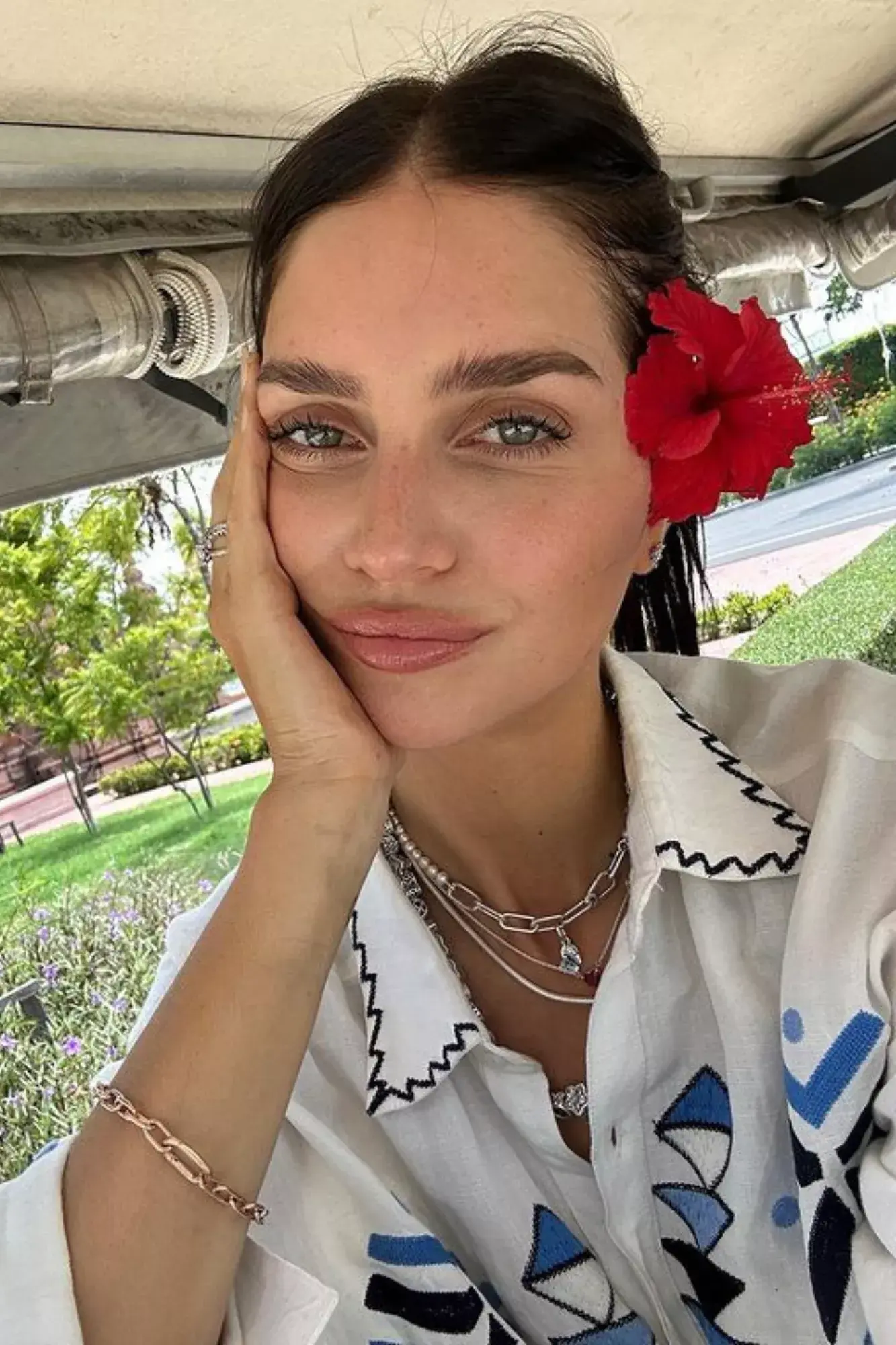 Zaira Nara: así es el look tendencia que eligió para blanquear su reconciliación con Facundo Pieres.