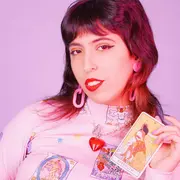 La tarotista Violeta Parisi nos da herramientas para usar la ropa con intención.