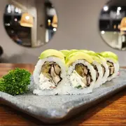 6 opciones de sushi veggie que la rompen.
