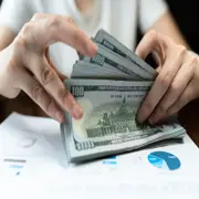 Dólar tarjeta: qué pasará con los viajes al exterior tras la nueva suba.