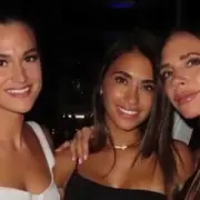 El accesorio de Antonela Roccuzzo que se volvió viral durante la cena con los Beckham