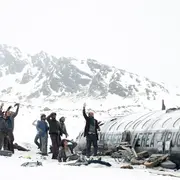 Netflix dio a conocer el impactante tráiler de La sociedad de la nieve, la nueva producción que revive la tragedia de los Andes.