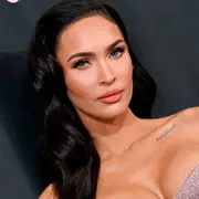 Megan Fox anunció la publicación de su primer libro de poesías.
