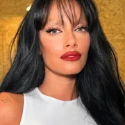 Oriana Sabatini se sumó a la tendencia naked dress.